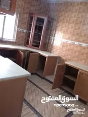  4 عمارة للبيع مكونة من ثلاث طوابق وتسوية  + بيت مستقل