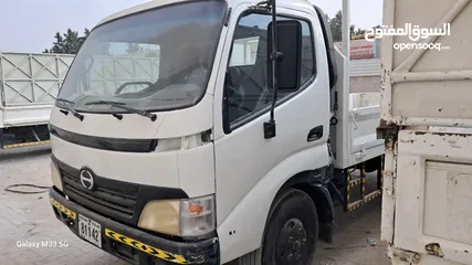  2 pick up hino 300 - 2010 model