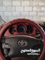  7 تيوتا هايلوكس 2011