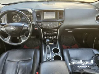 17 Nissan Pathfinder  4x4 2016