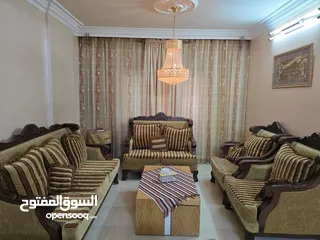  11 شقة مفروشة للايجار (شهري-اسبوعي-يومي) بعمارة سكنية متاحة من 4/9/2025 لغاية 3/10/2025