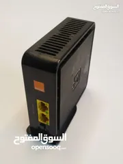  4 يوجد رواترات و مقويات اشاره الإنترنت للتغطية الضعيفه داخل البيت أو الشركه