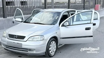  2 اوبل استرا G موديل 2004