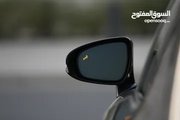  9 لكزس is 350 F sport دفريشن أصل موديل 2020 داخلية احمر وكالة وحادث بسيط