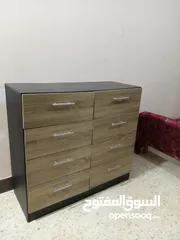  4 تختين منجدين جديد وكومدينا وملحق ادراج للبيع بسعر مغري 70