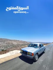  5 مرسيدس بنز w123