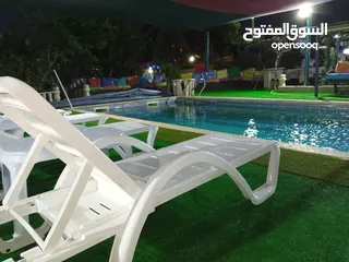  8 مزرعة للإيجار اليومي والاسبوعي والشهري مساحة كبيرة  مسبح / جاكوزي جلسات هادئة  غرف مكيفة مطبخ مجهز