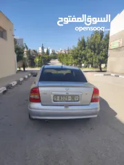  4 اوبل استرا