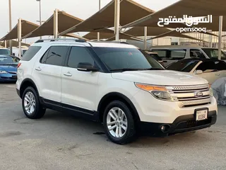  3 Ford Explorer XLT white 2013