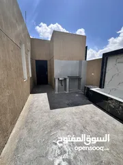  12 شقة فاخره طابق اخير مع روف بمساحة 205م للبيع في اربد مجمع عمان الجديد مقابل صالة مسايا