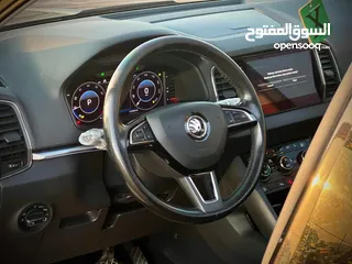  24 سكودا كاروك 2019/اتوماتيك ماتور 1500 بنزين فل الفل  فتحة سقف بانوراما