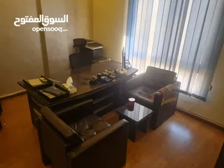  2 أثاث مكتبي مستعمل للبيع