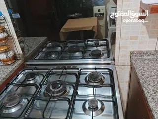  4 غاز بحاله. ممتازه بحاجه لباب للفرن