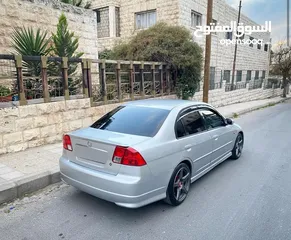  4 هوندا سيفيك 2002 بحاله ممتازة مميزة