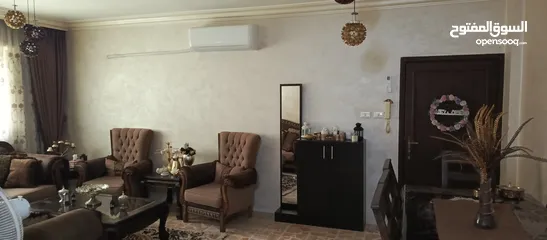  5 شقه لقطه بسعر مغري في ضاحية الأمير حسن طابق أول 3 غرف نوم ومعيشة وصالون ومطبخ جديد وبلكونه