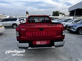  4 ميستوبيشي L200 بيكب