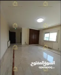  11 شقة طابقية - خلدا - 4نوم 2 ماستر - 365م - عروضنا غير..