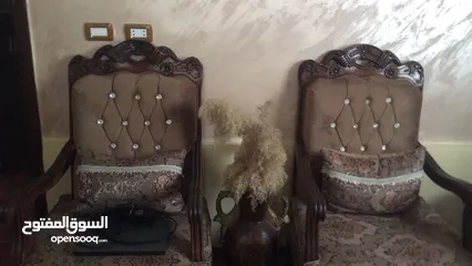  2 طقم كنب مستعمل 9مقاعد بحالة ممتازة -الزرقاء