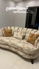  8 طقم كنب مستعمل بحال جديد مع طاولات