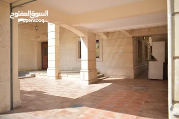  15 فيلا فخمة للايجار في البسيتين (مفروش) / Luxurious villa for rent in Busaiteen (furnished)