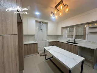  6 شقة دوبلكس ارضي منسوب فاخرة للبيع في خلدا