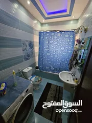  7 شقه فاخره للبيع