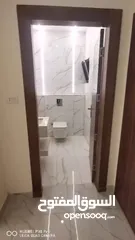  2 شقة للإيجار طابق ارضي فخمة جدا