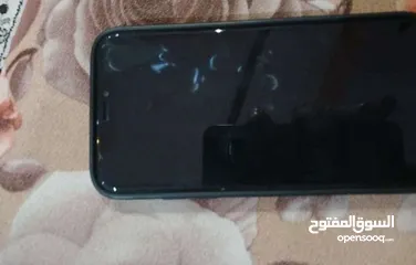  3 ايفون xr..