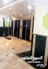  3 شقه غرفه وصاله بشارع فلسطين بجوار مسجد بلال