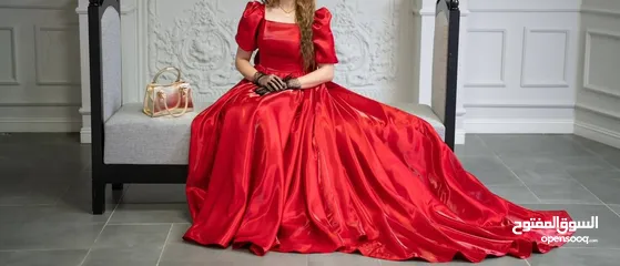  3 فستان احمر ملوكي جديد
