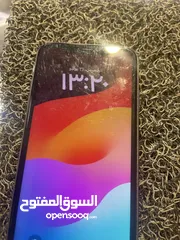  13 2 ايفون 11 واحد بطاريه 77 64 جيجا واحد بطاريه 75 128جيحا مع شاحن اصلي وكفر حمايه ولزقه وكفر