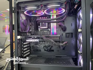  1 كمبيوتر مع شاشاتين بلبي جميع احتياجاتك و زيادة