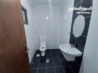  9 شقة غير مفروشة للإيجار ( Property 38738 ) سنوي فقط