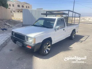  3 بكم ديزل ميتسوبيشي موديل 1987 بحاله جيده  تنازل فوري معه ترخيص شهرين السعر 2500 قابل للتفاوض