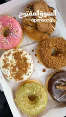  13 رشة سكر.. جاهز تعيش لحظات لذيذة؟  حضّرنا لك أحلى تشكيلة دونات طازجة وكريب طازج