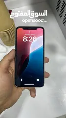  3 iPhone 11  128gb 90bh  مخزن مكسور باك ما باثر مش مفتوح ولا مغير في اشي