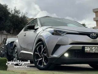  5 Toyota CHR 2018 fully loaded