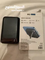  2 EQ Magnetic wireless power bank.10000 mah battery