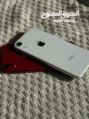  4 Iphone XR 64g like new