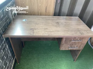  1 مكتب بحالة الوكالة