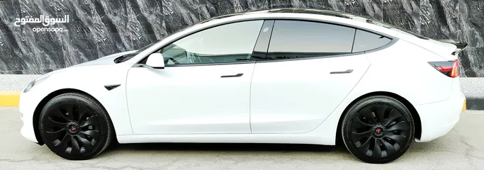  10 تيسلا model 3 2021 فحص كامل اوتوسكور +B بحالة الوكالة لون مميز للبيع بسعر لقطة ومحرووووق