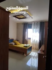  1 شقة ثلاث غرف نوم مفروشة للايجار