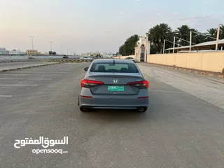  4 هوندا سيفك سبورت  ماشيه 7000Km  وايرباقات الوكاله