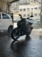  4 دوكاتي ديافل 2014 كاربون 35000km صيانة كاملة ليست بحاجه لاي صيانه