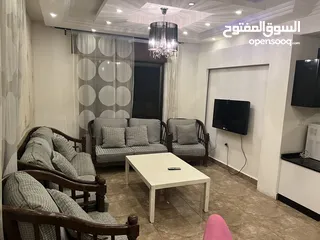  7 شقه مفروشه فخمه للايجار