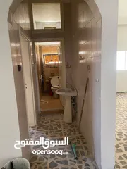  5 منزل كبير  الزرقاء/ الوسط التجاري