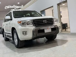  6 Toyota Land Cruiser GXR V8 (132,000 Kms)