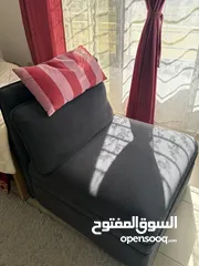  1 كنب مفرد مستعمل بحالة ممتازة