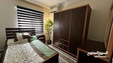  4 شقة مفروشة  شمال مجمع عمان من المالك قريبة من جامعة اليرموك و سيتي سينتر شهري او سنوي