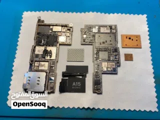  9 خدمة تصليح الهواتف و الايباد  متوفر شاشات وجميع قطع الغيار بأسعار الجملة ضمان على جميع الخدمات